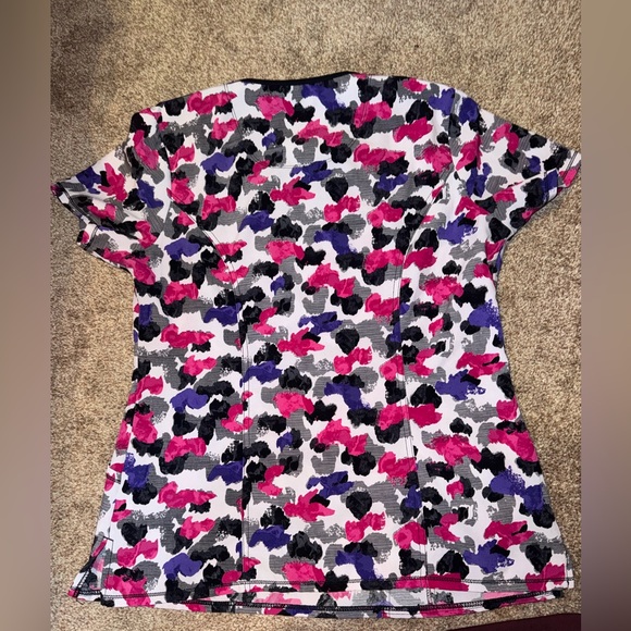 Colorful Patterned Scrub Top Cherokee Infinity - Picture 2 of 2
